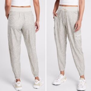 EUC - Athleta Venture Printed Pant Size 16